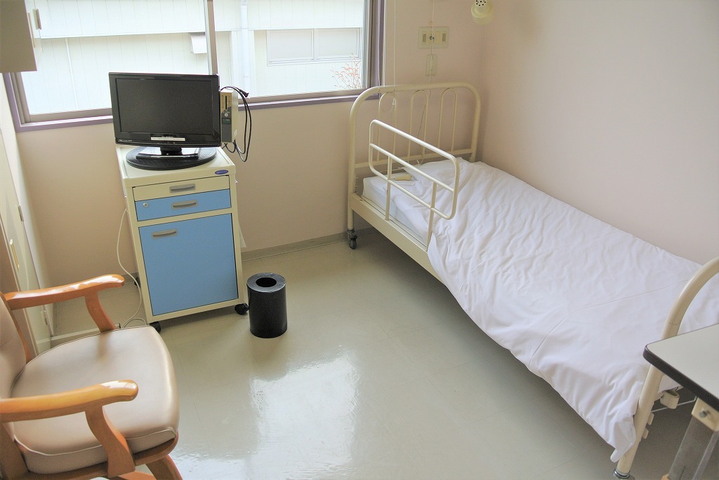 病室（4人部屋）